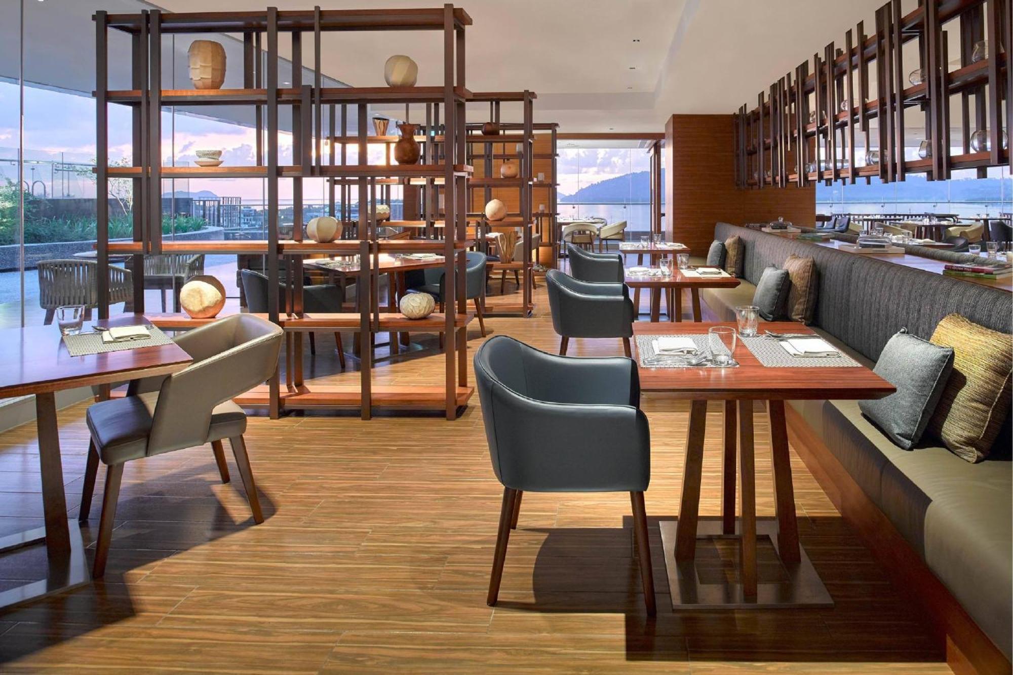 Kota Kinabalu Marriott Hotel Екстериор снимка The restaurant